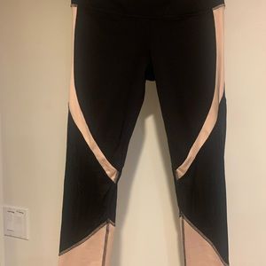 Super cute ALO yoga pants